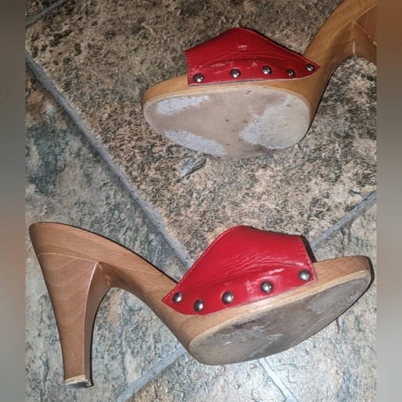 Retro Style pinup red and wood grommet heels Sandals - Picture 7 of 8